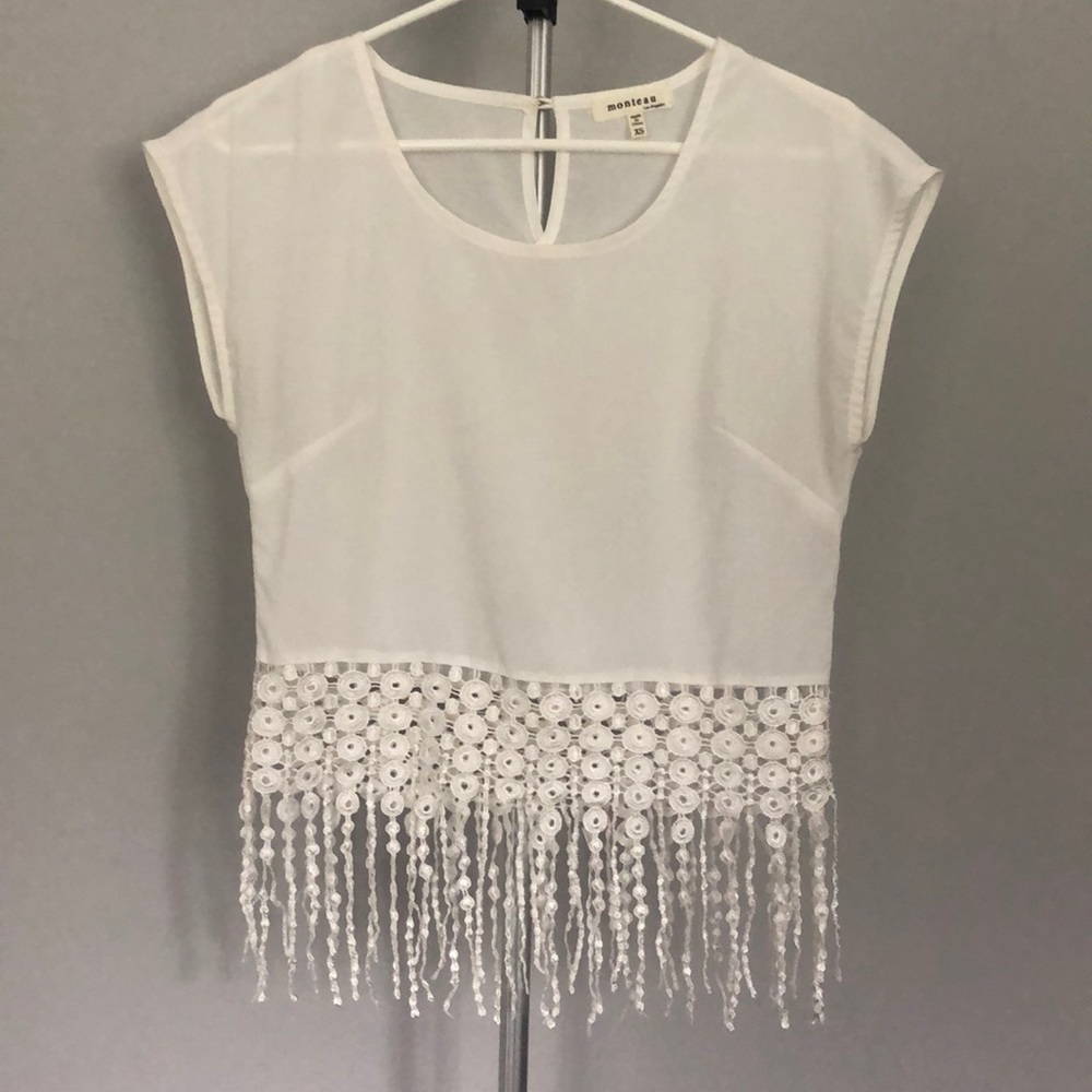Monteau Sleeveless White Top Fringed in Lace in Size Extra Small XS